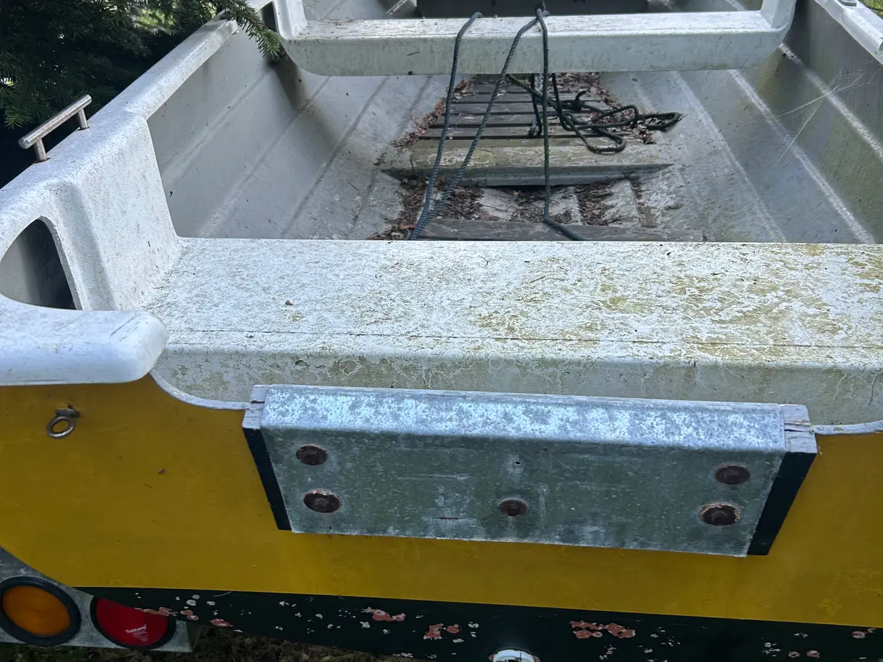 Billede 2 - jolle med motor og trailer
