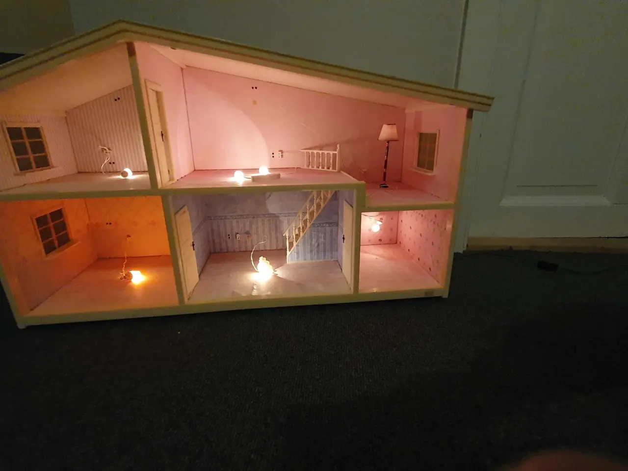 Billede 1 - Lundby Dukkehus fra 2004