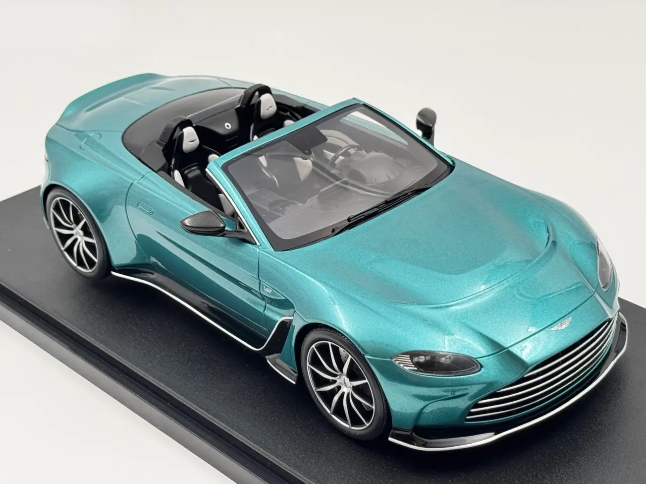 Billede 4 - 2022 Aston Martin V12 Vantage Roadster - 1:18