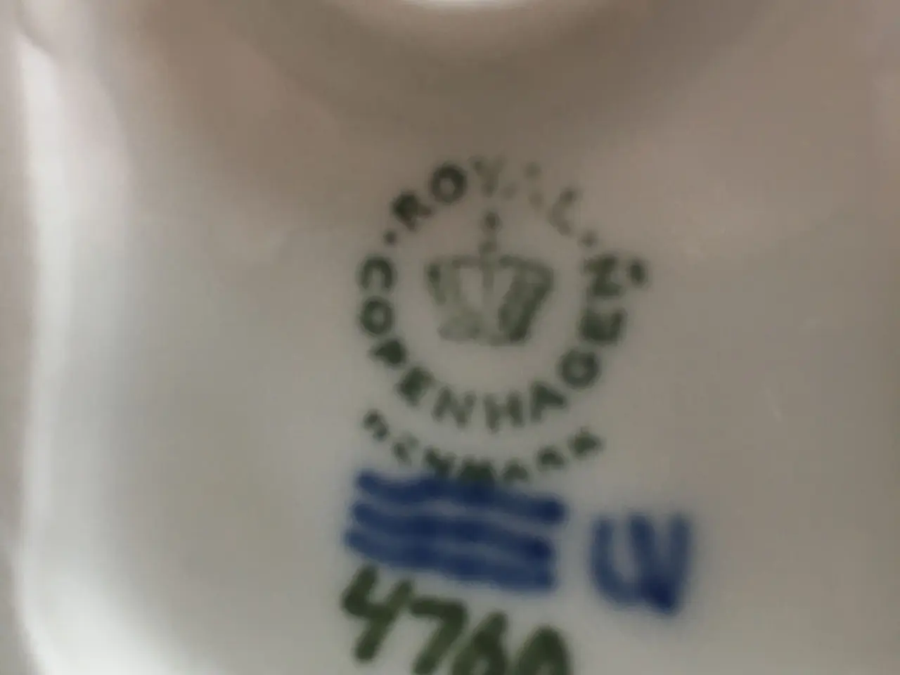 Billede 2 - Royal Copenhagen Gedekid på sten nr 4760