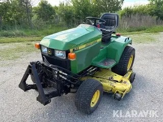 Havetraktor John Deere 455 - med harve