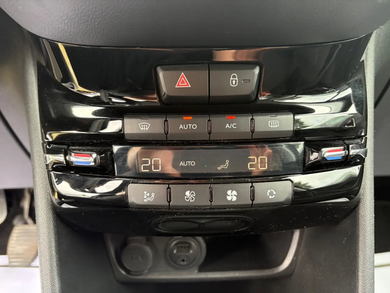 Billede 9 - Peugeot 208 1,6 BlueHDi 100 Desire