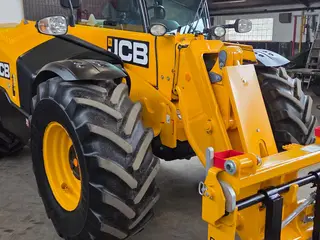 JCB 541-70 Agri Super årg. 2019, med 5500 timer, 40km, 145 hk