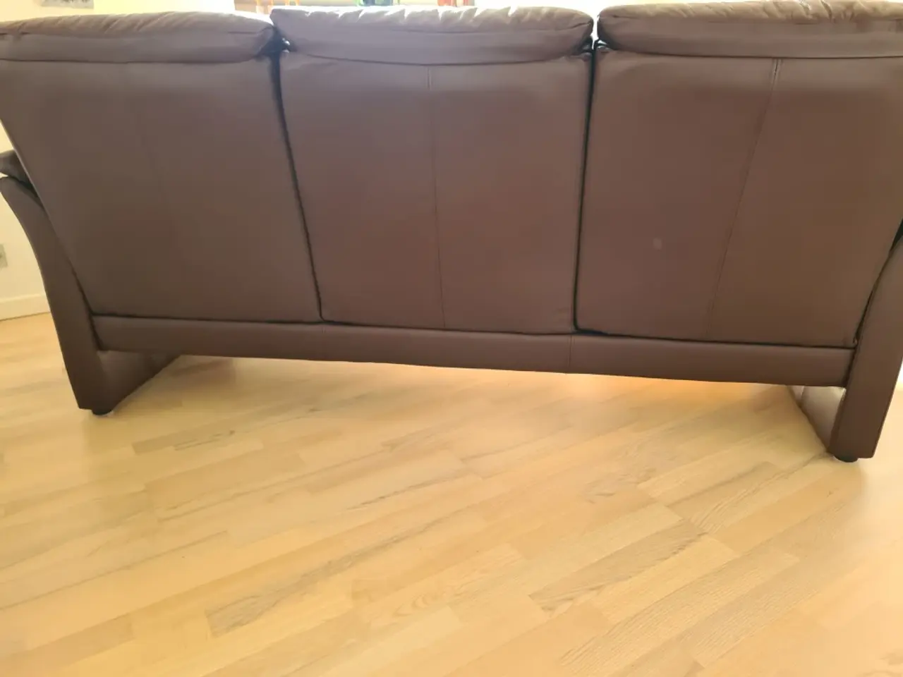 Billede 4 - Sofasæt 3+2 Rugby SofasætSoleda læder / Trægavle