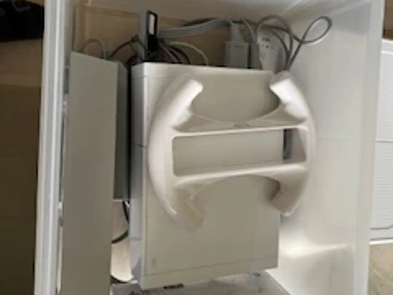Billede 2 - Wii spillekonsol m tilbehør hvid