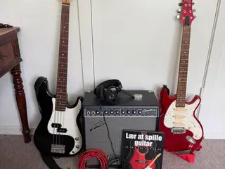 Guitar, bas og forstærker 