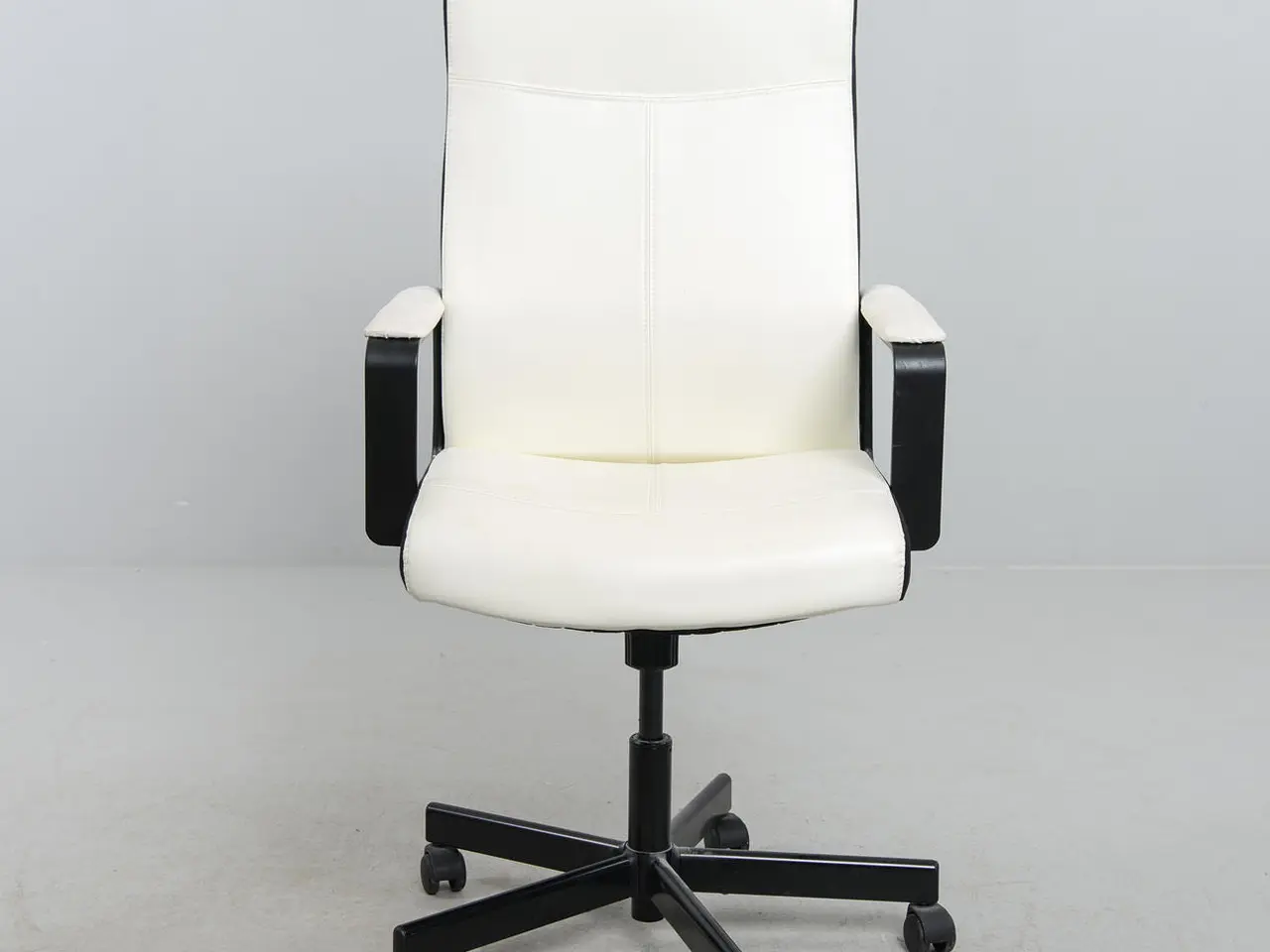 Billede 7 - White IKEA Millberget office chair 