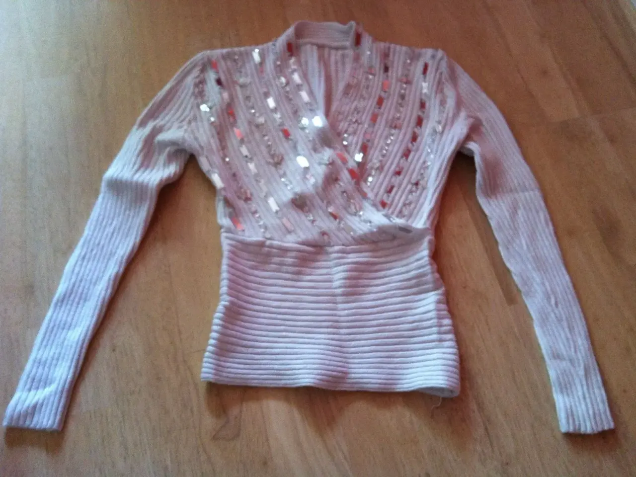 Billede 1 - Hvid top; str.S, 45kr