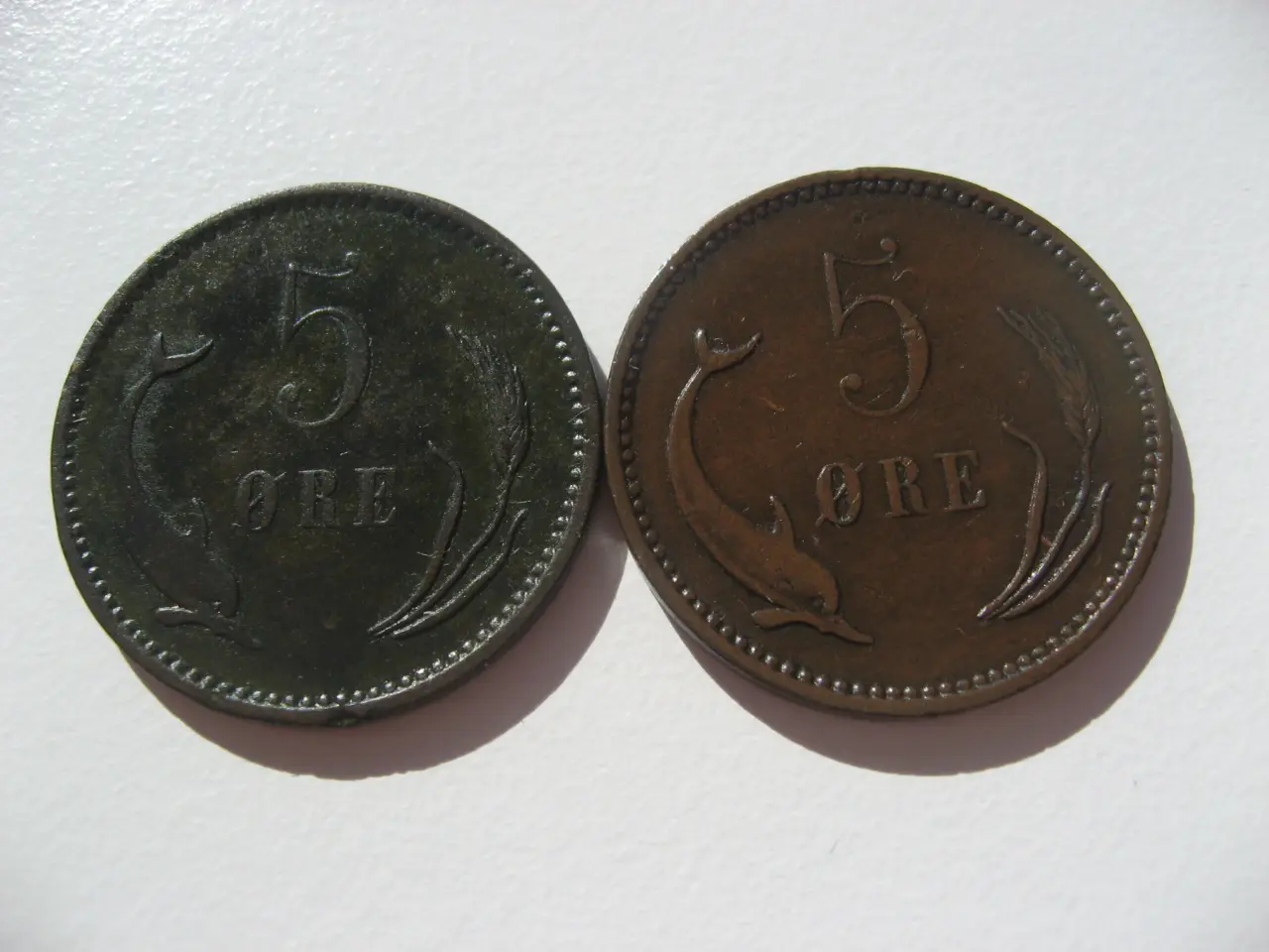 Billede 2 - Flotte delfin 5 ører 1904 & 1906, Samlet pris