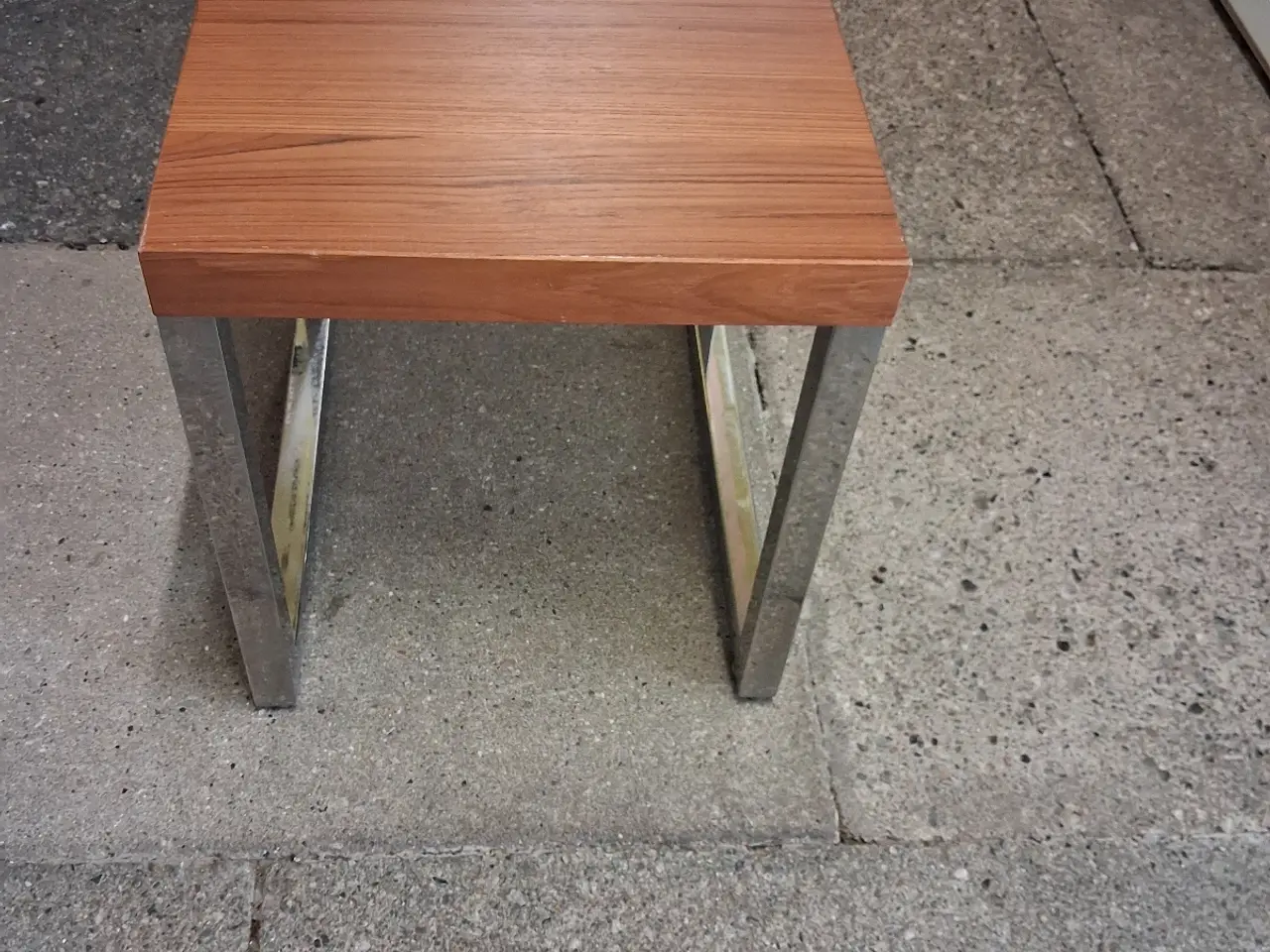 Billede 1 - Sidebord / Lampebord