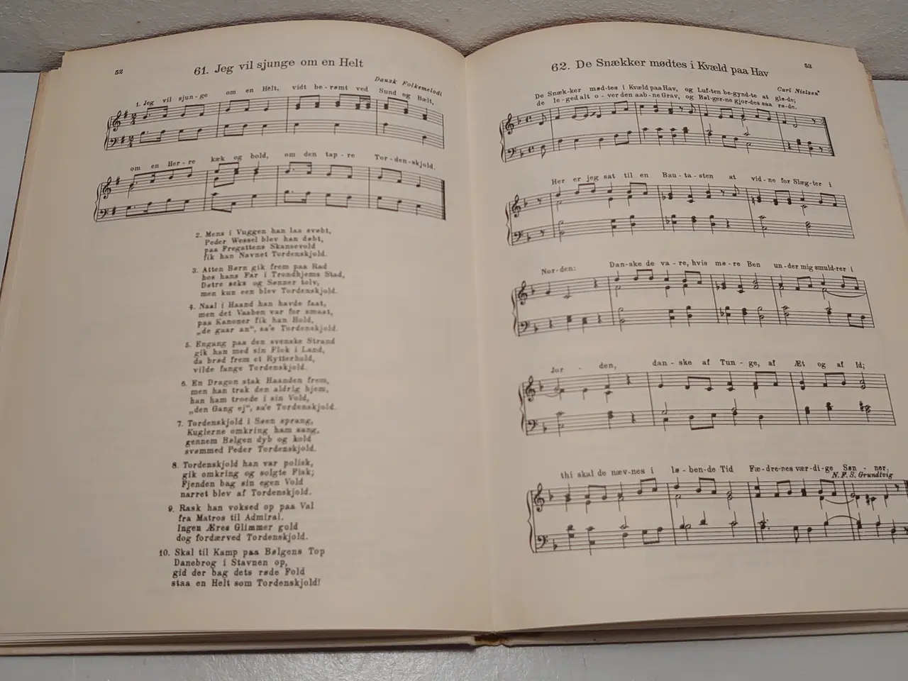 Billede 3 - Oluf Ring:Syng Danmark.250 melodier.