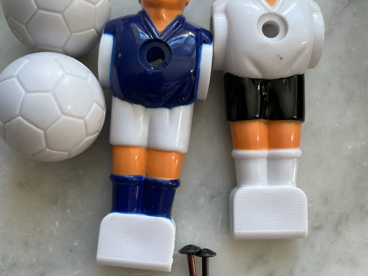Billede 1 - Bordfodbold “reserve spillere” og bolde