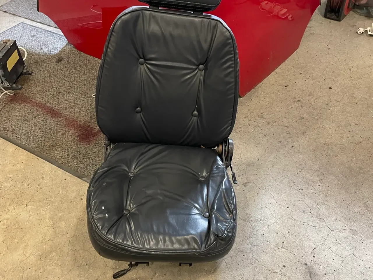 Billede 4 - Minibil som er  ophugget.