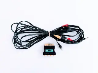 SCART adapter med RCA/S-Video kabel. Fungerer fint