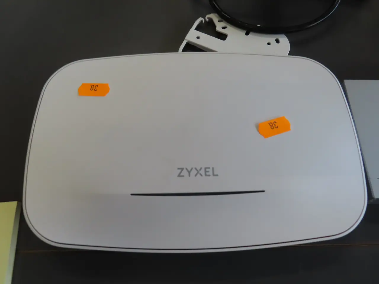 Billede 2 - Wireless accespoint samt switch ZYXEL