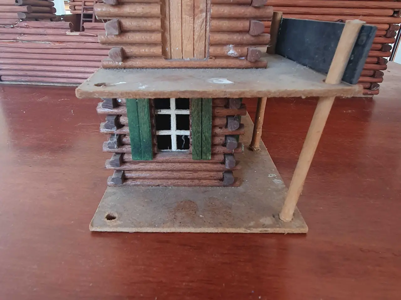 Billede 8 - Vintage westernstil town hall + figur
