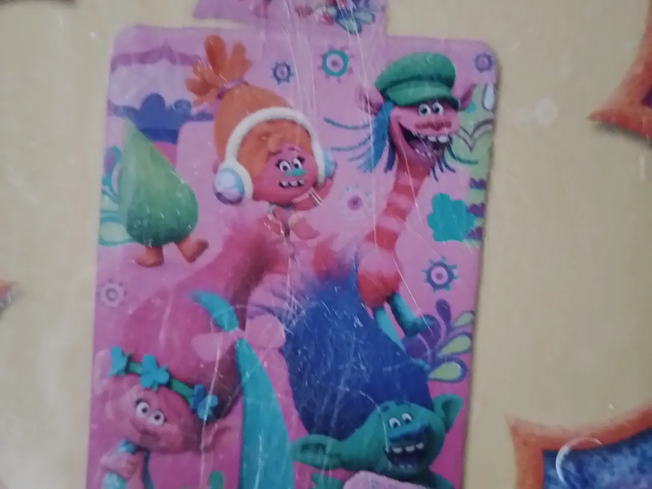 Billede 5 - Sengelinned med "Trolls" str. 140x200 cm