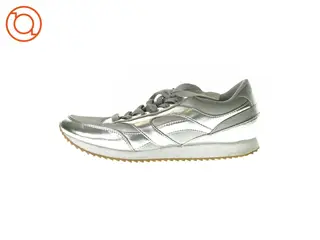 Sneakers fra H&M (str. 40)