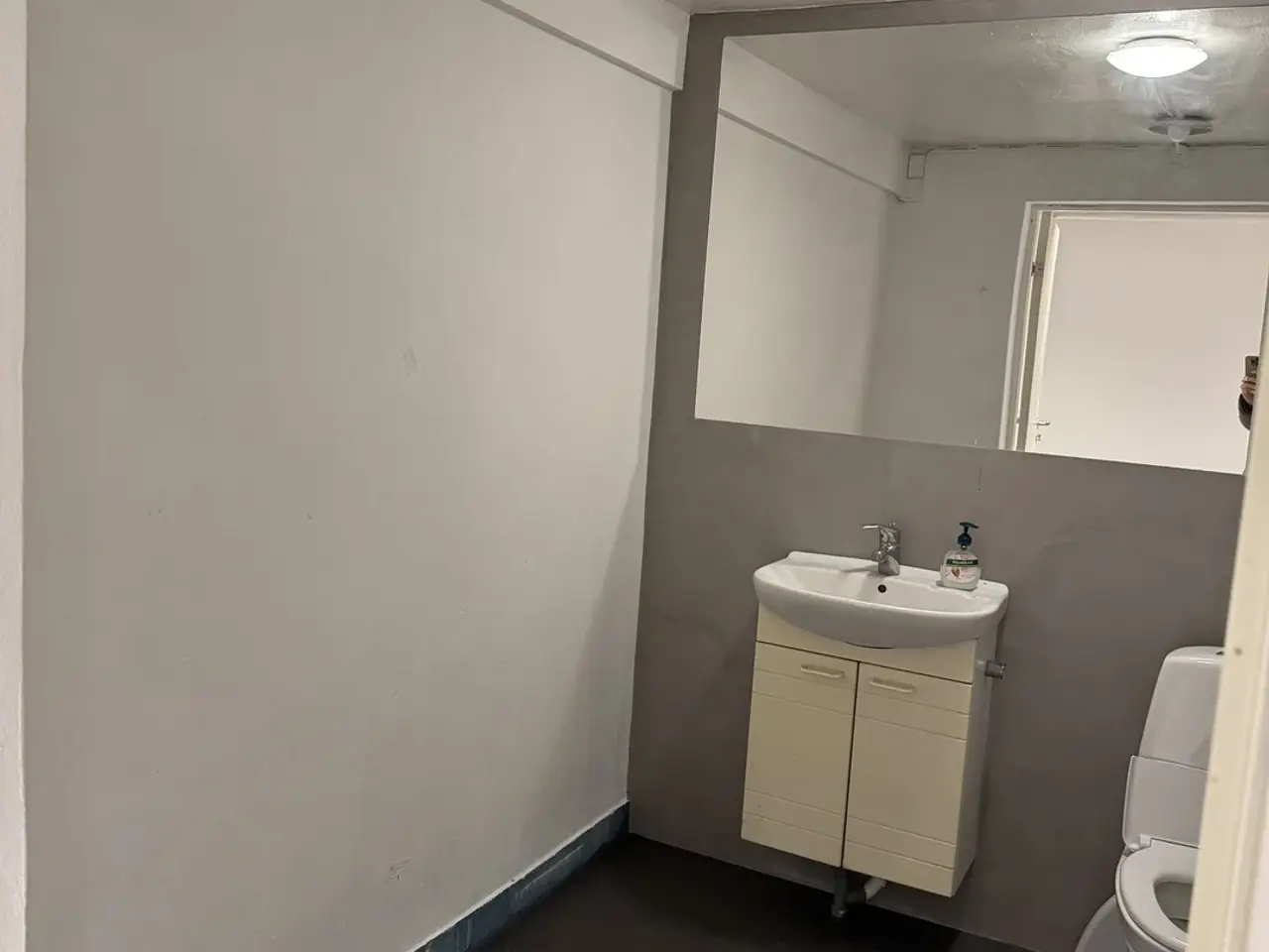 Billede 8 - Kælderlokaler til leje i høj kælder.