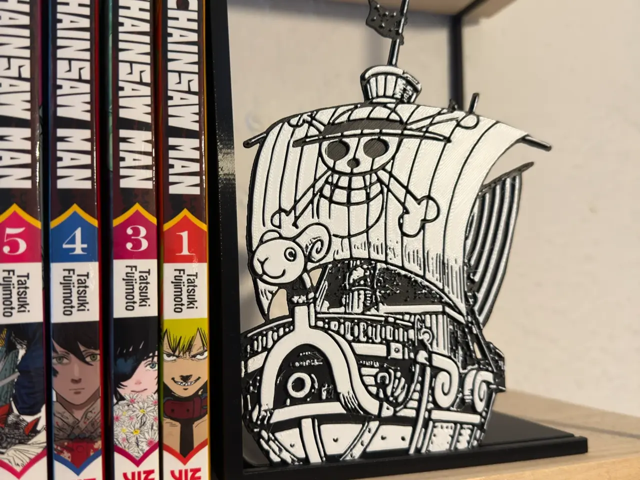 Billede 2 - One Piece Going Merry Bookend | Manga Decor Art