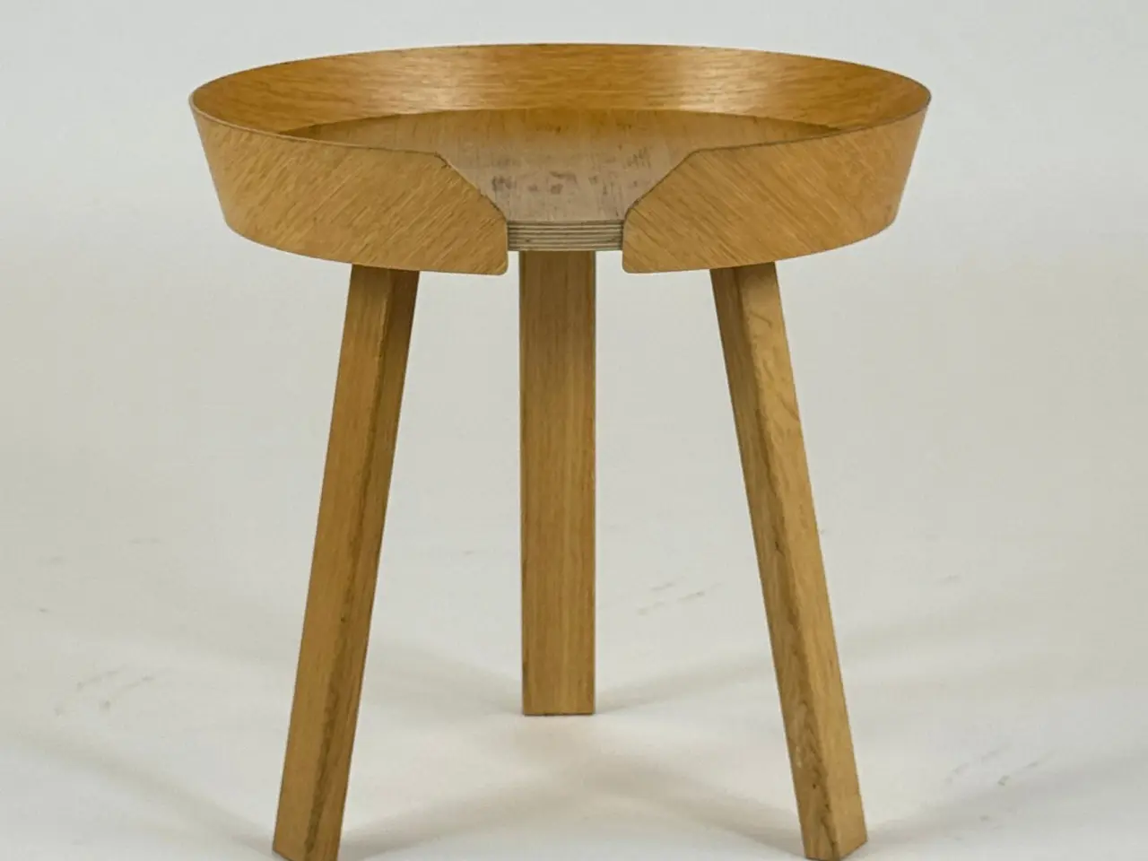 Billede 1 - Muuto Around Sofabord – Træ Ø45 cm