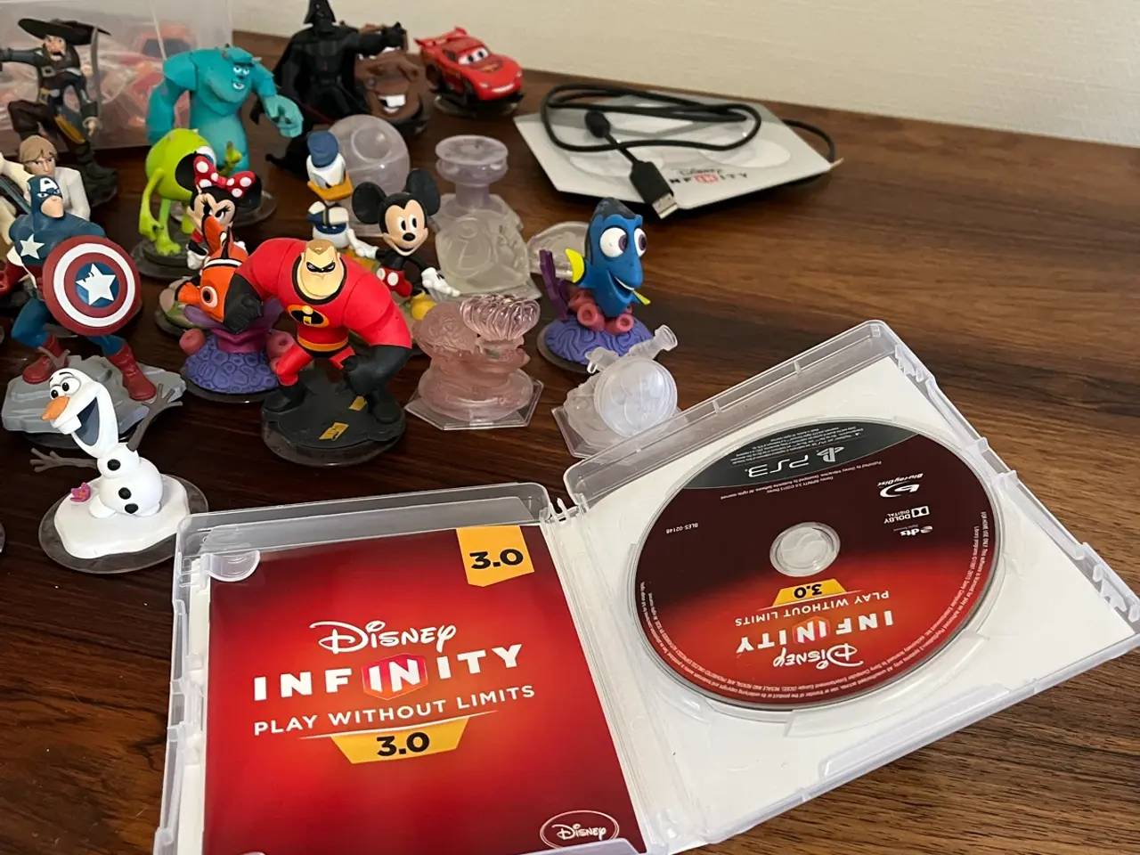 Billede 1 - Disney infinity med div. Figurer