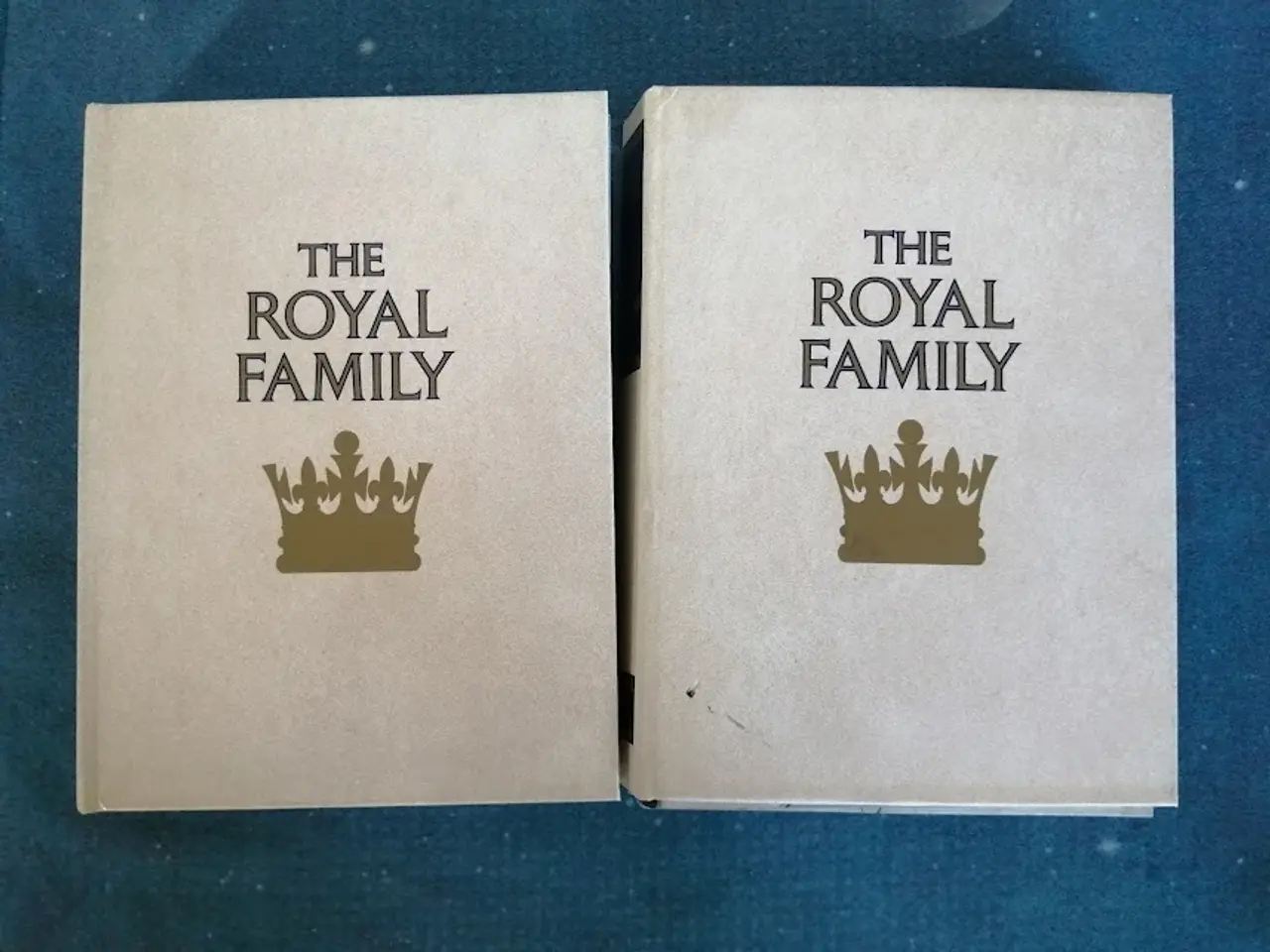 Billede 8 - Bøger og blade, Smukke The Royal Family Samleblade