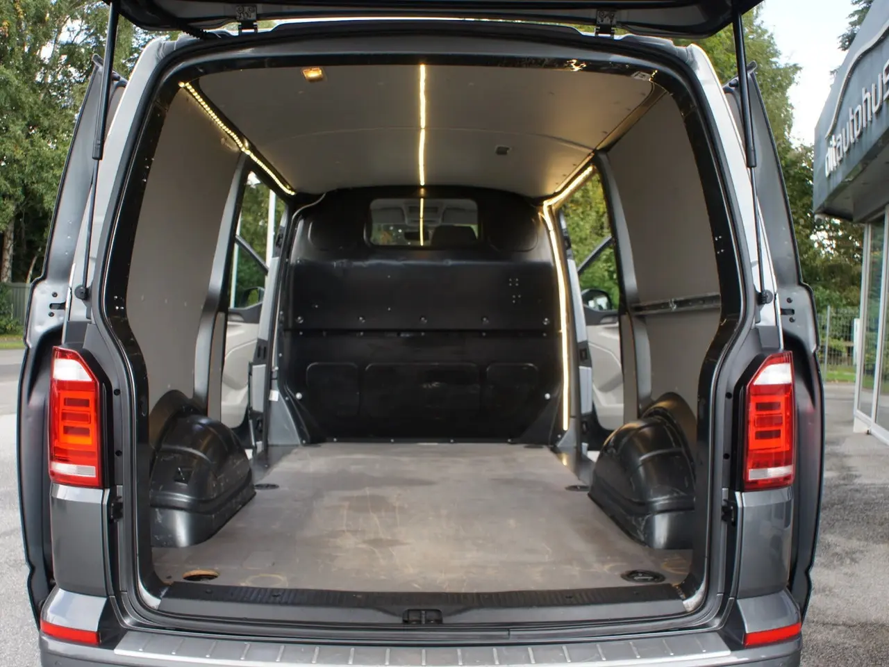Billede 10 - VW Transporter 2,0 TDi 150 Kassevogn DSG kort