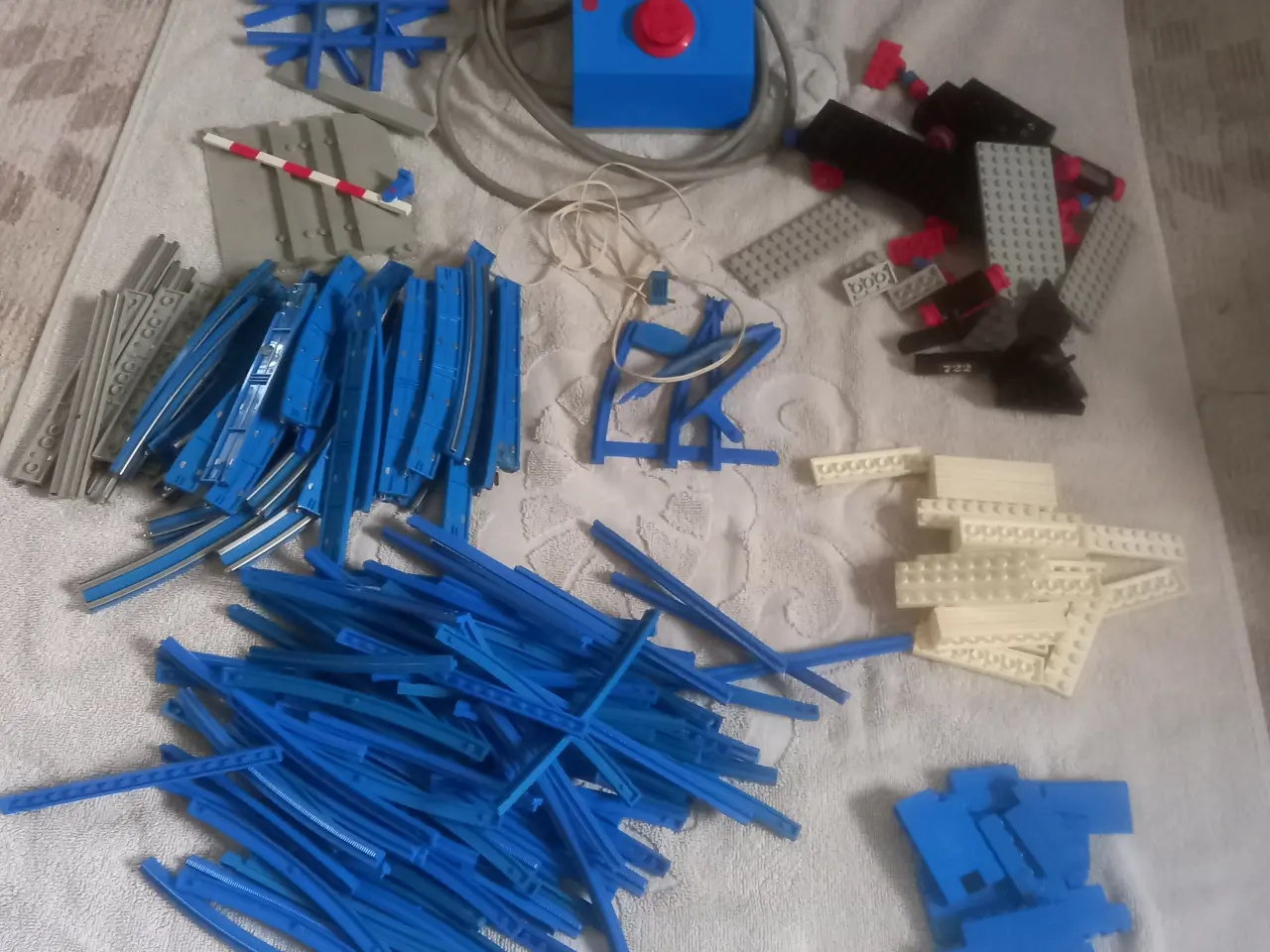 Billede 1 - Dele til Lego tog fra 70` erne