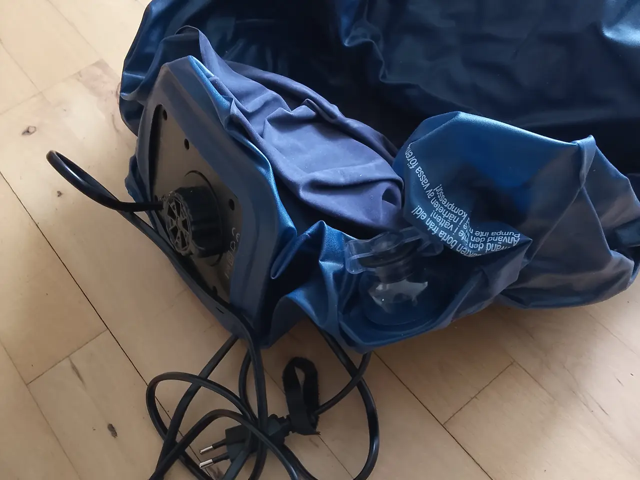 Billede 1 - Næste ny selvoppustelig luftmadras