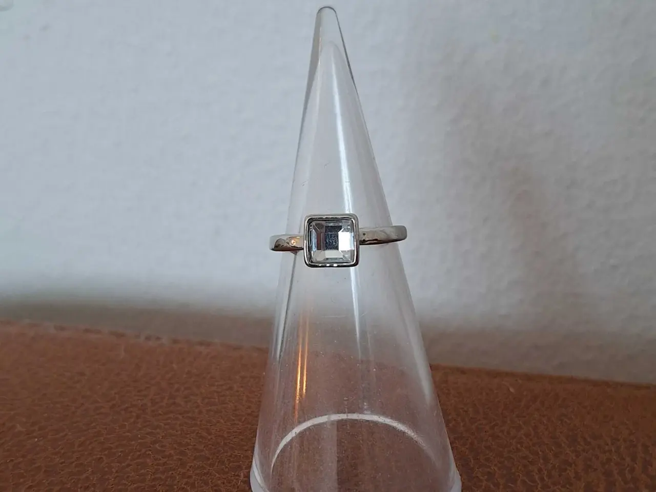 Billede 1 - Sølvfarvet ring