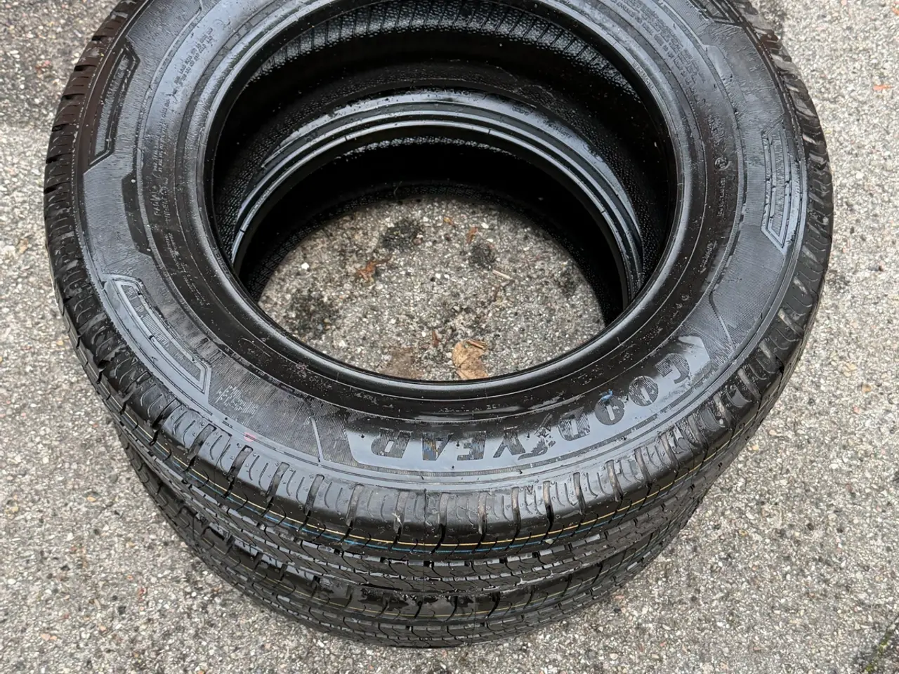 Billede 1 - Dæk til varebil. 215/65R16C