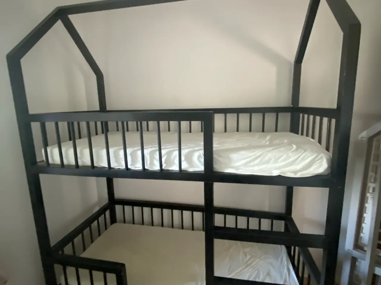 Billede 1 - Dobbelt hus seng 