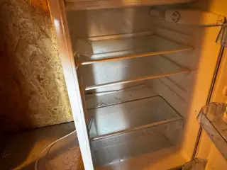 Køleskab kan afhentes