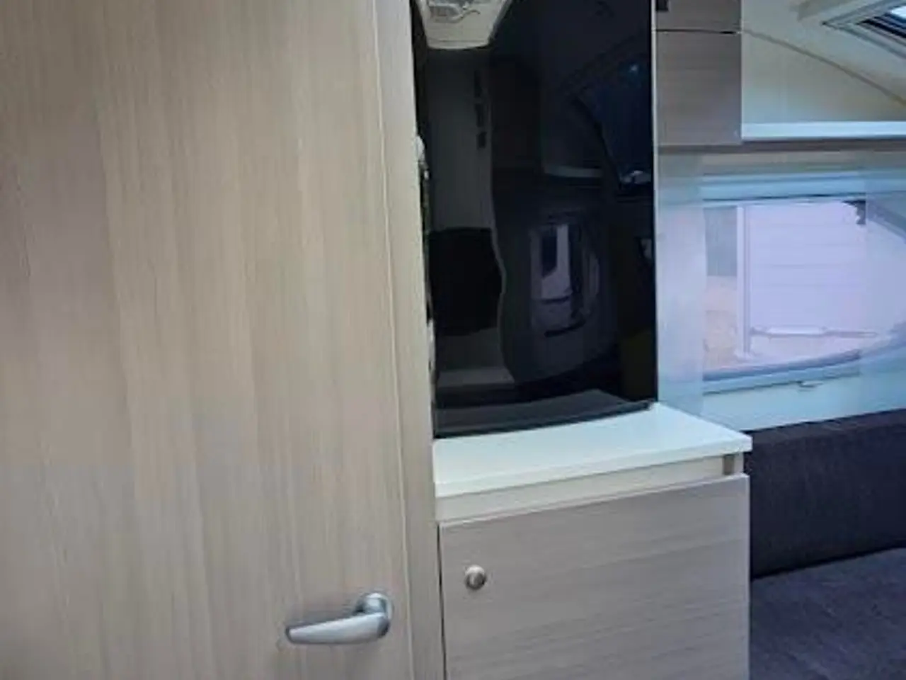 Billede 6 - Adria Action 361 LH - Sommer Tilbud Spar 5.555 Nu 119.440.-