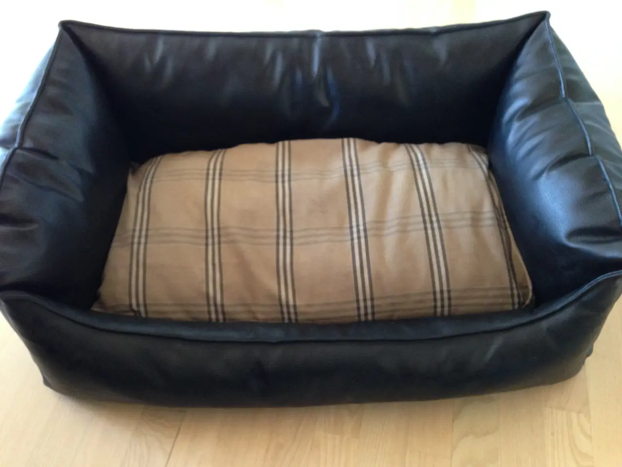 Billede 1 - Hunde sofa fra Hunter. Luxus hunde kurv. Skal ses