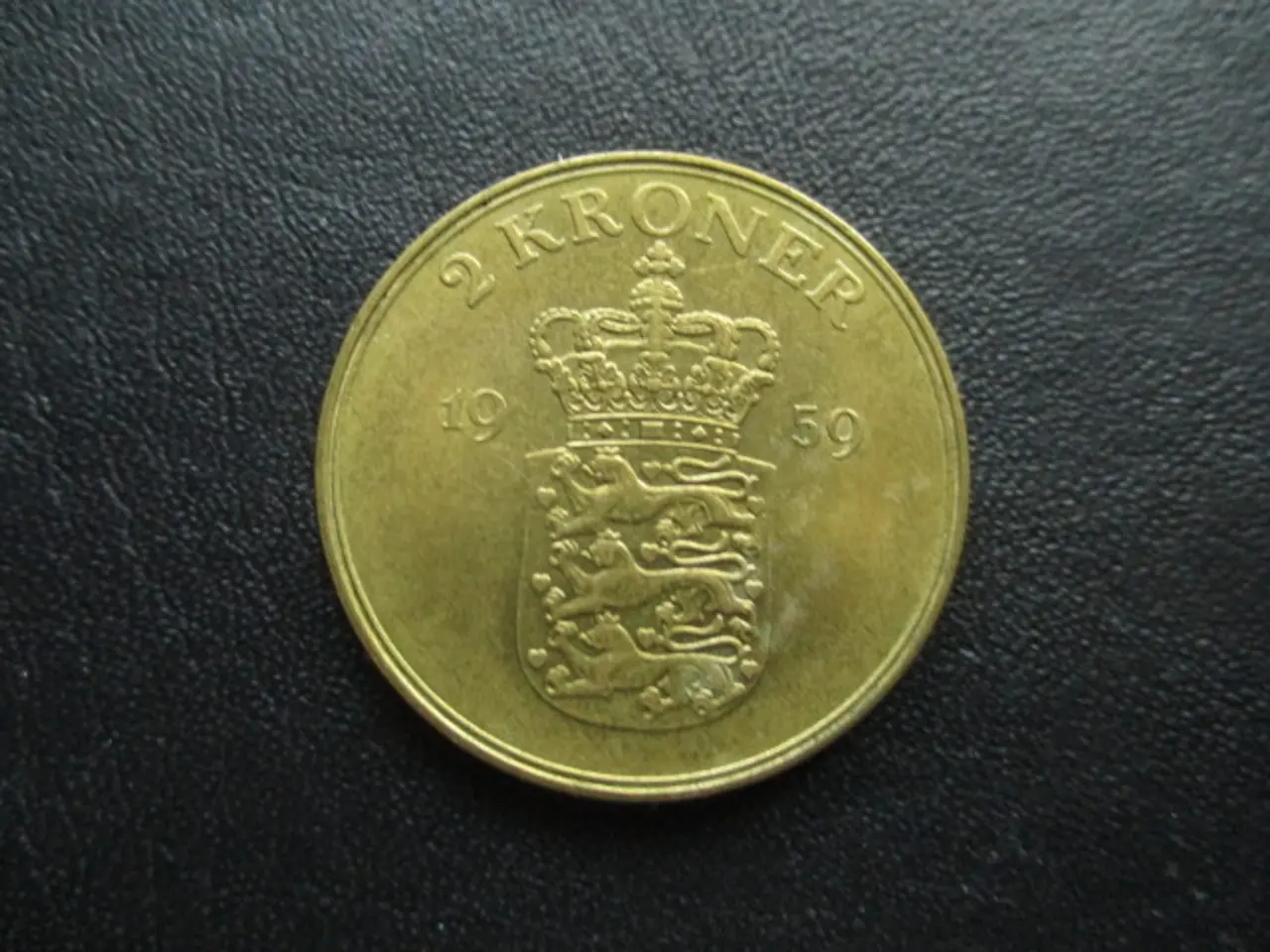 Billede 1 - 2 kroner 1959 rest af møntskær