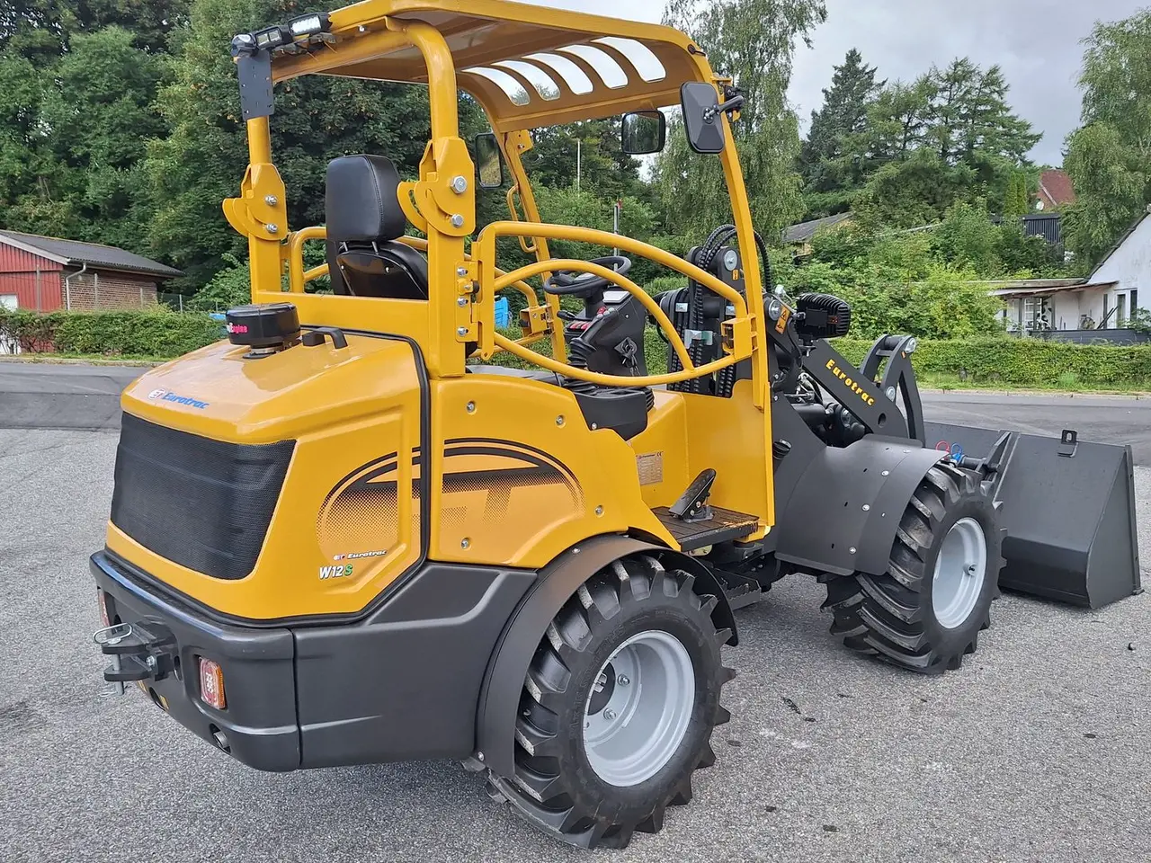 Billede 6 - Eurotrac W12S mellem tårn