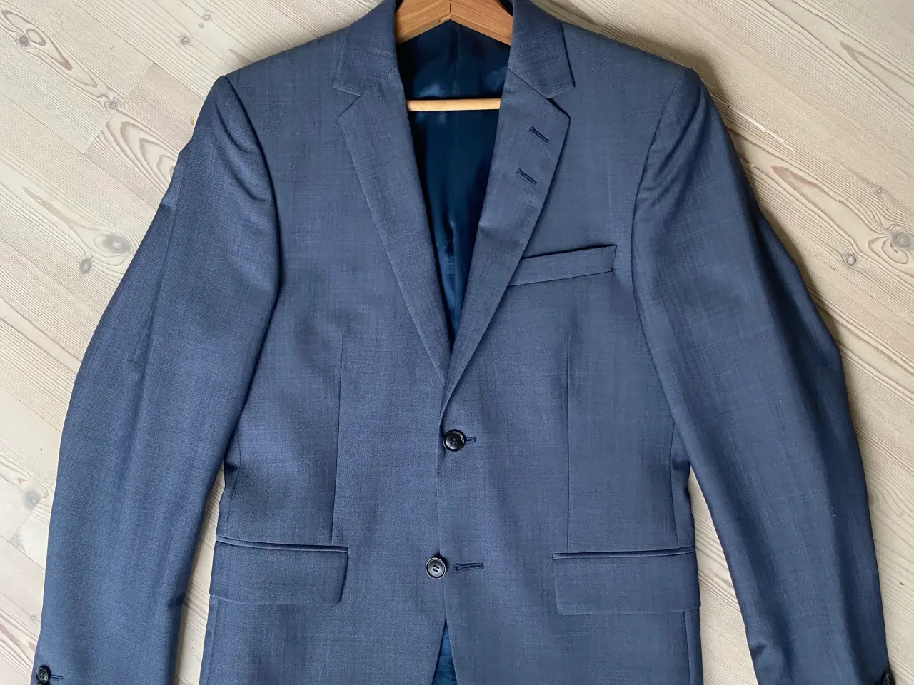 Billede 1 - Flot blå ubrugt blazer