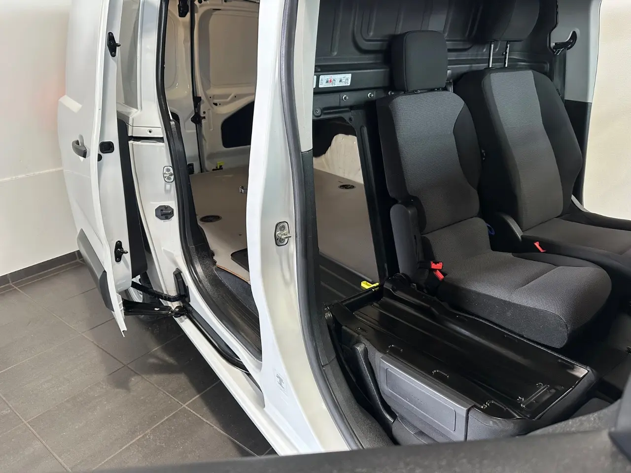Billede 14 - Peugeot Partner 1,5 BlueHDi 130 L2V2 Plus Pro EAT8 Van