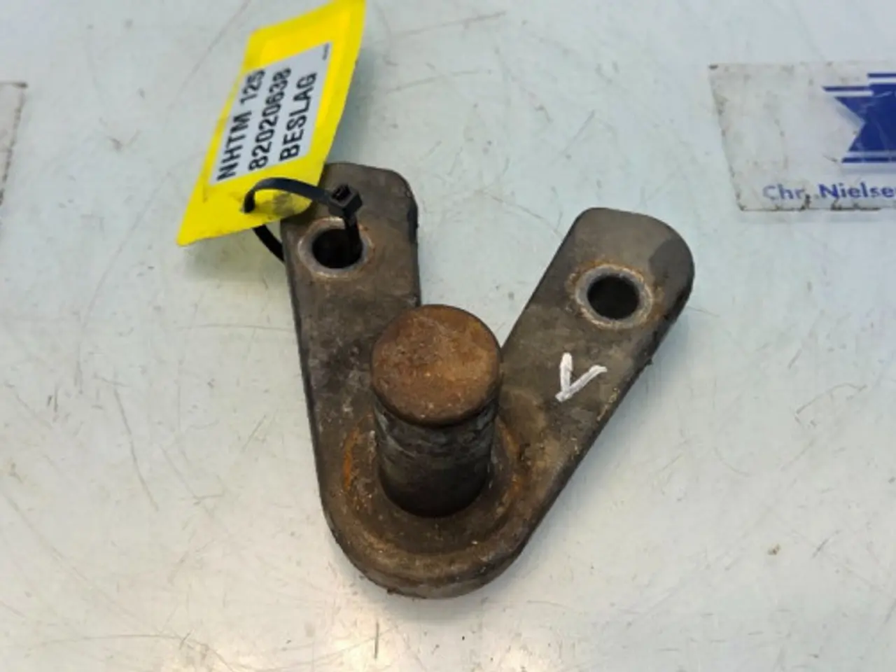 Billede 5 - New Holland TM125 Beslag 82020638