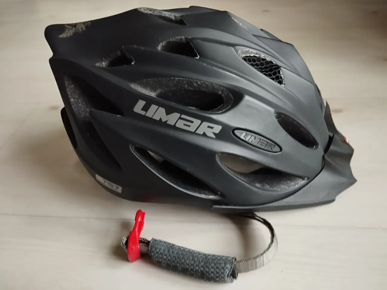 Billede 1 - Limar cykelhjelm