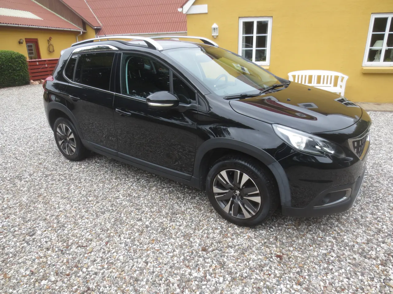 Billede 4 - Pæn Peugeot 2008 1.6 HDi År 17. Nysynet.