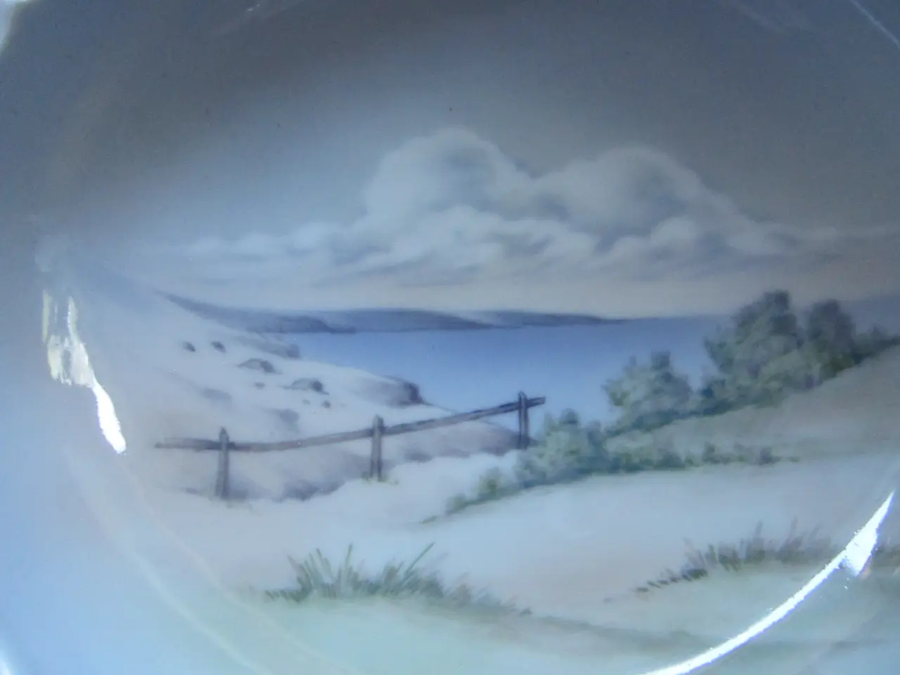 Billede 4 - Smukt gammel Lyngby skål 25x25 cm højde 5 cm