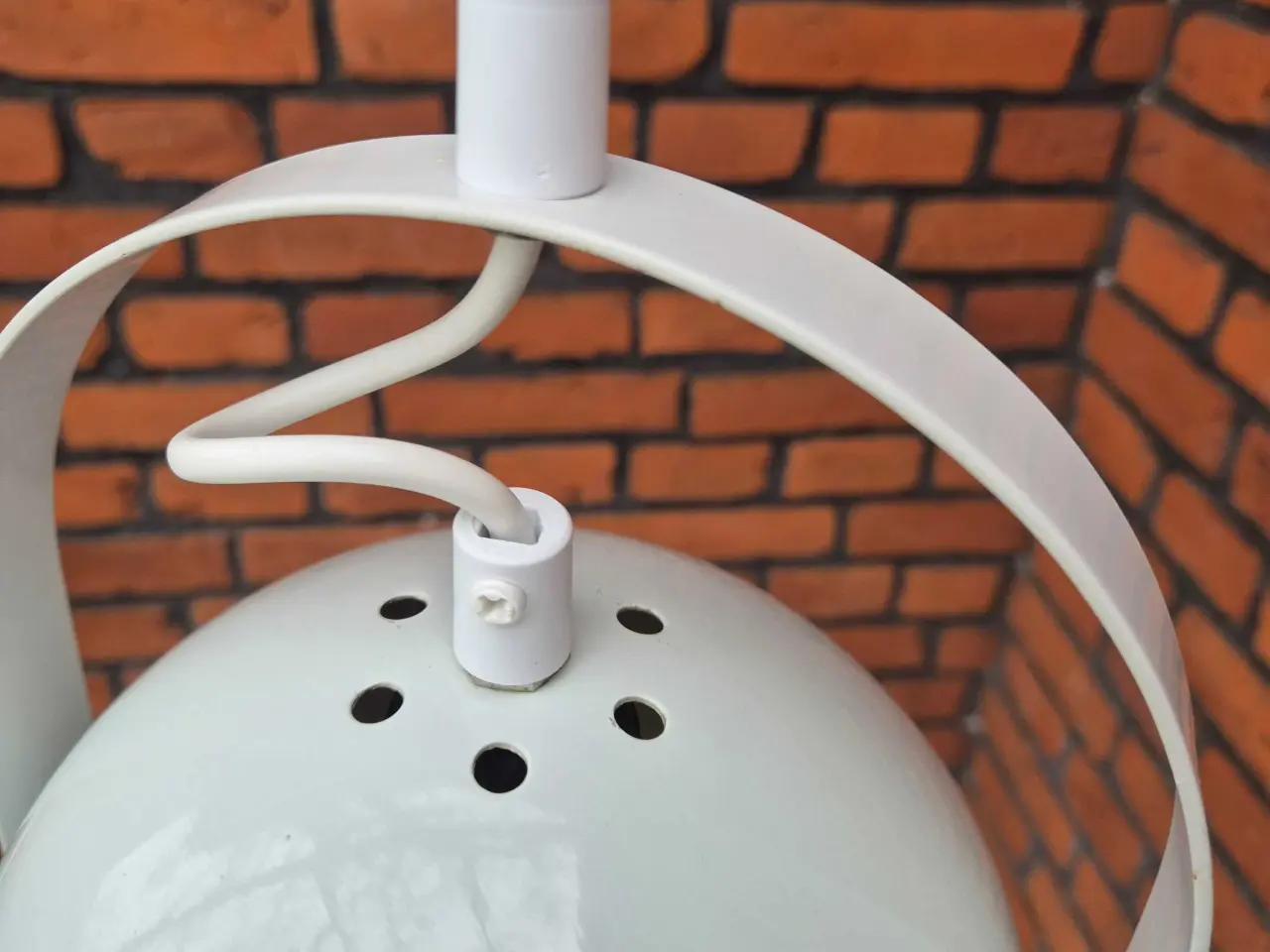 Billede 11 - Hvid kuglelampe med smart vippefunktion