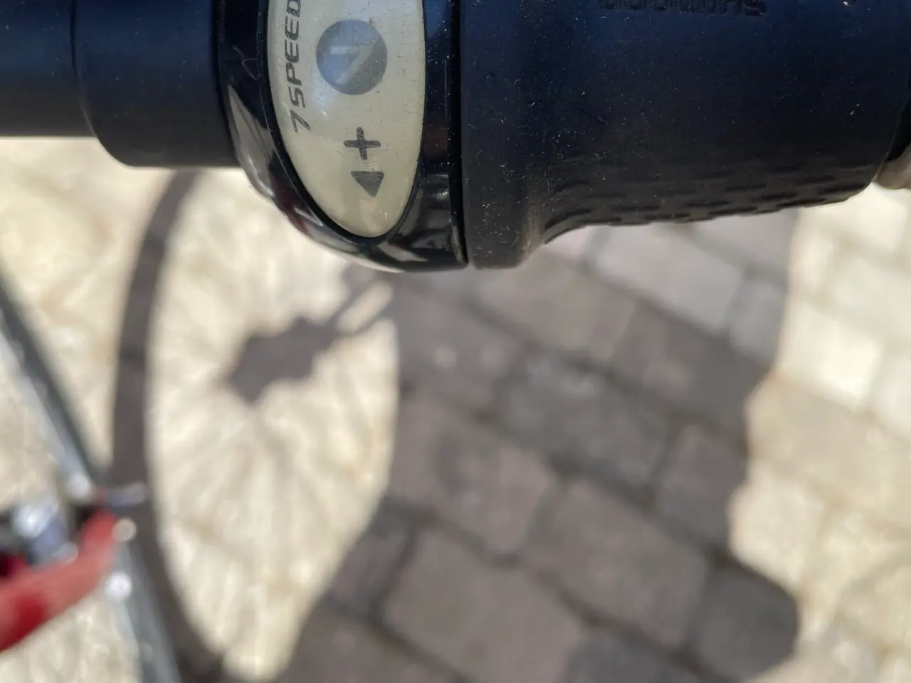 Billede 3 - Fin og velholdt pigecykel med 7 gear og fodbremse