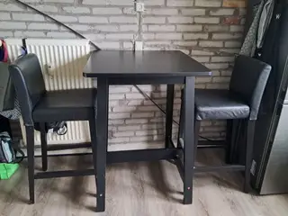 Afhentes Amager: Ikea Spisebord og 2 stole