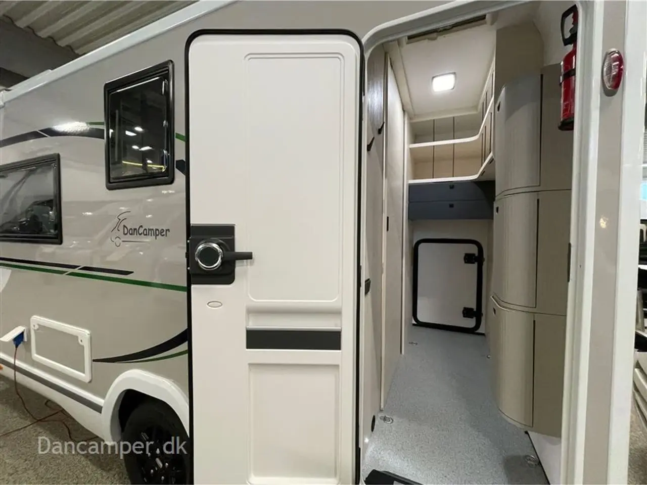 Billede 31 - 2024 - Chausson 660 Titanium ULTIMATE UNDER KLARGØRING! Chausson 660 Titanium ULTIMATE, Elcykelholder, Lithiumbatterier, Induktionsplade, 3000W inverter