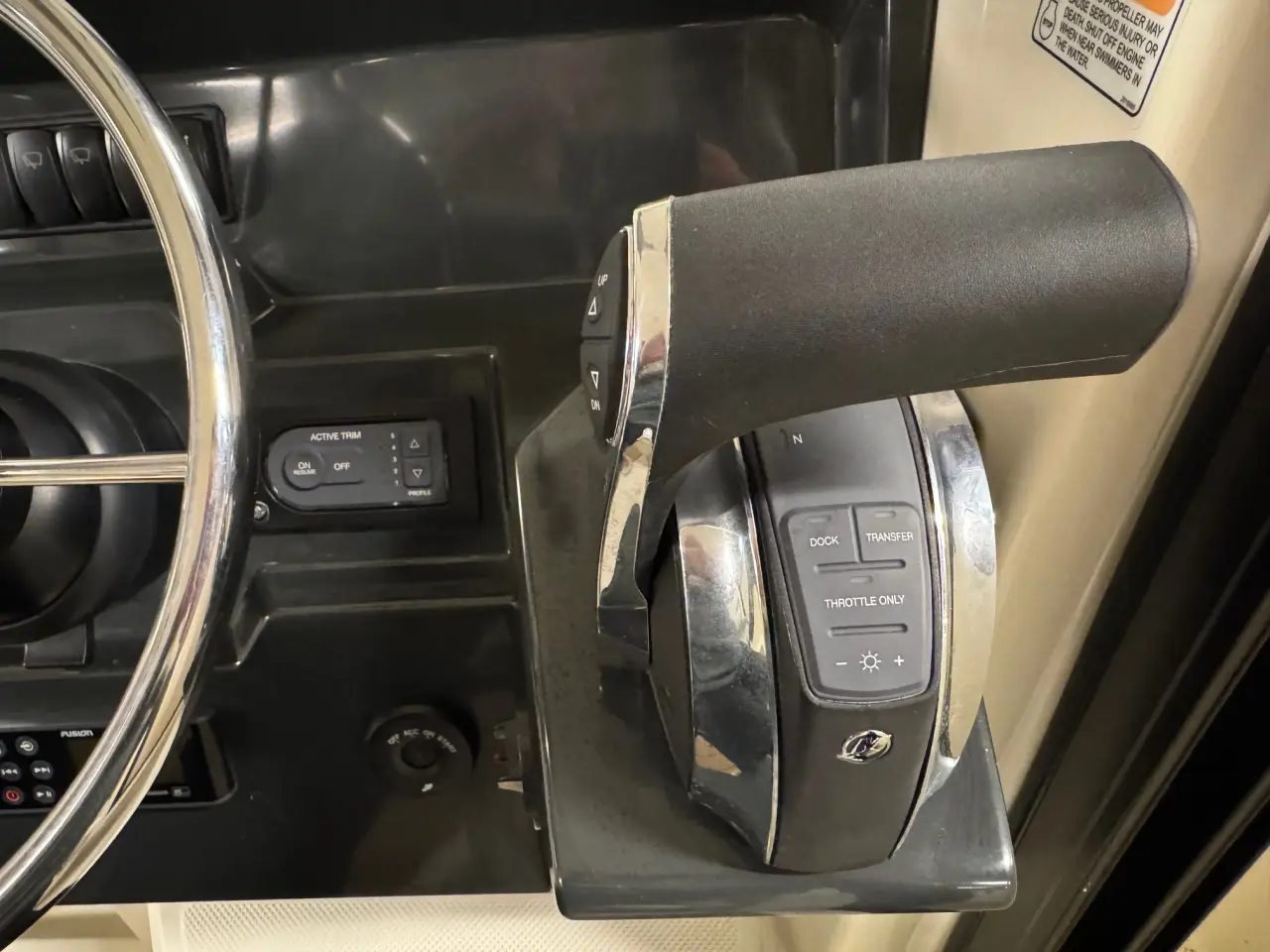 Billede 7 - Captur 705 Pilothouse med 225 hk Mercury-EFI DS 3,4L V6 XL - alt i udstyr.