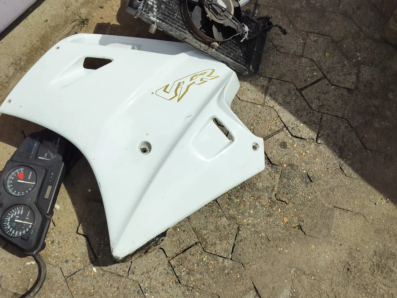 Billede 10 - VFR750 F RC36 -1 dele